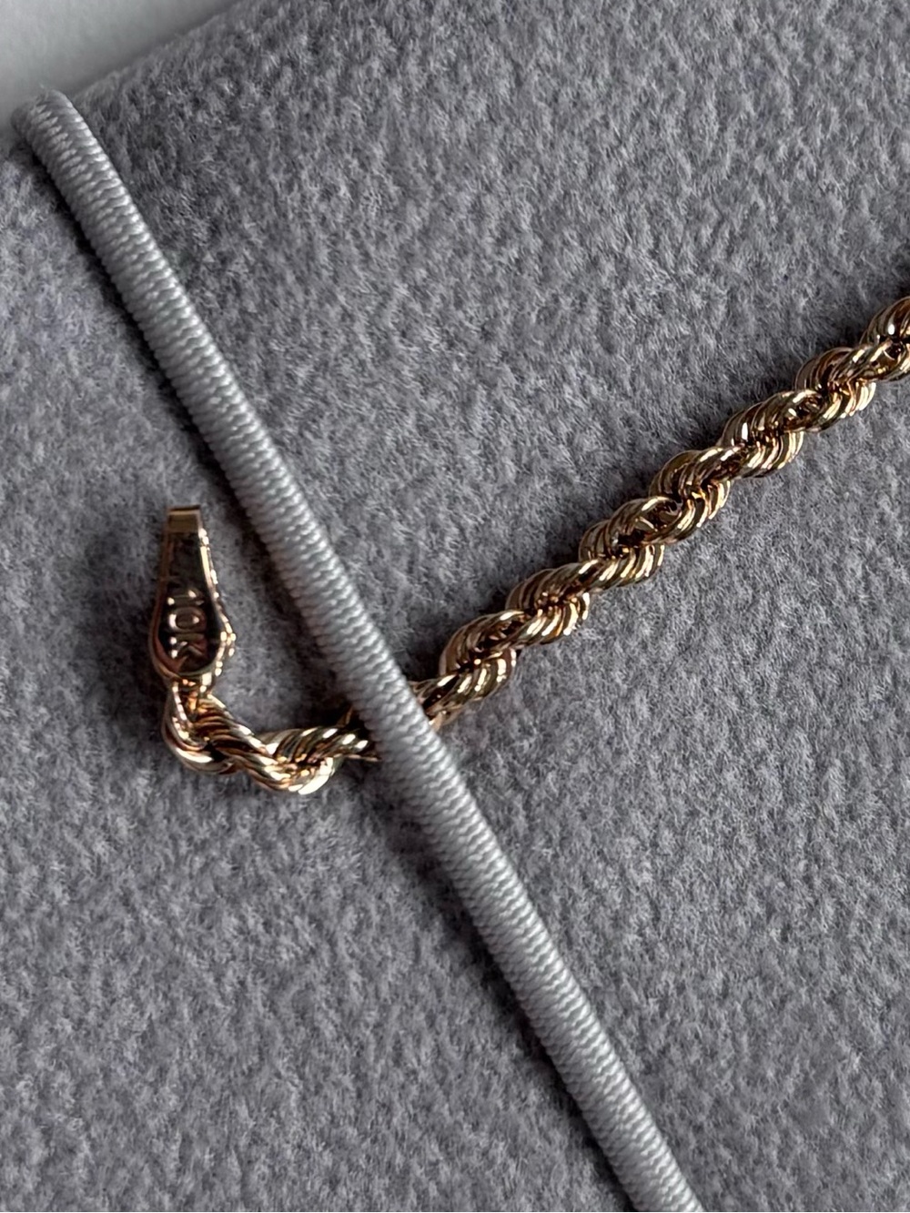 10K Gold Bracelet - Picture 4 of 8